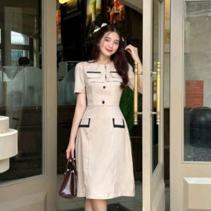 Đầm công sở form dáng A cổ tròn và nắp túi